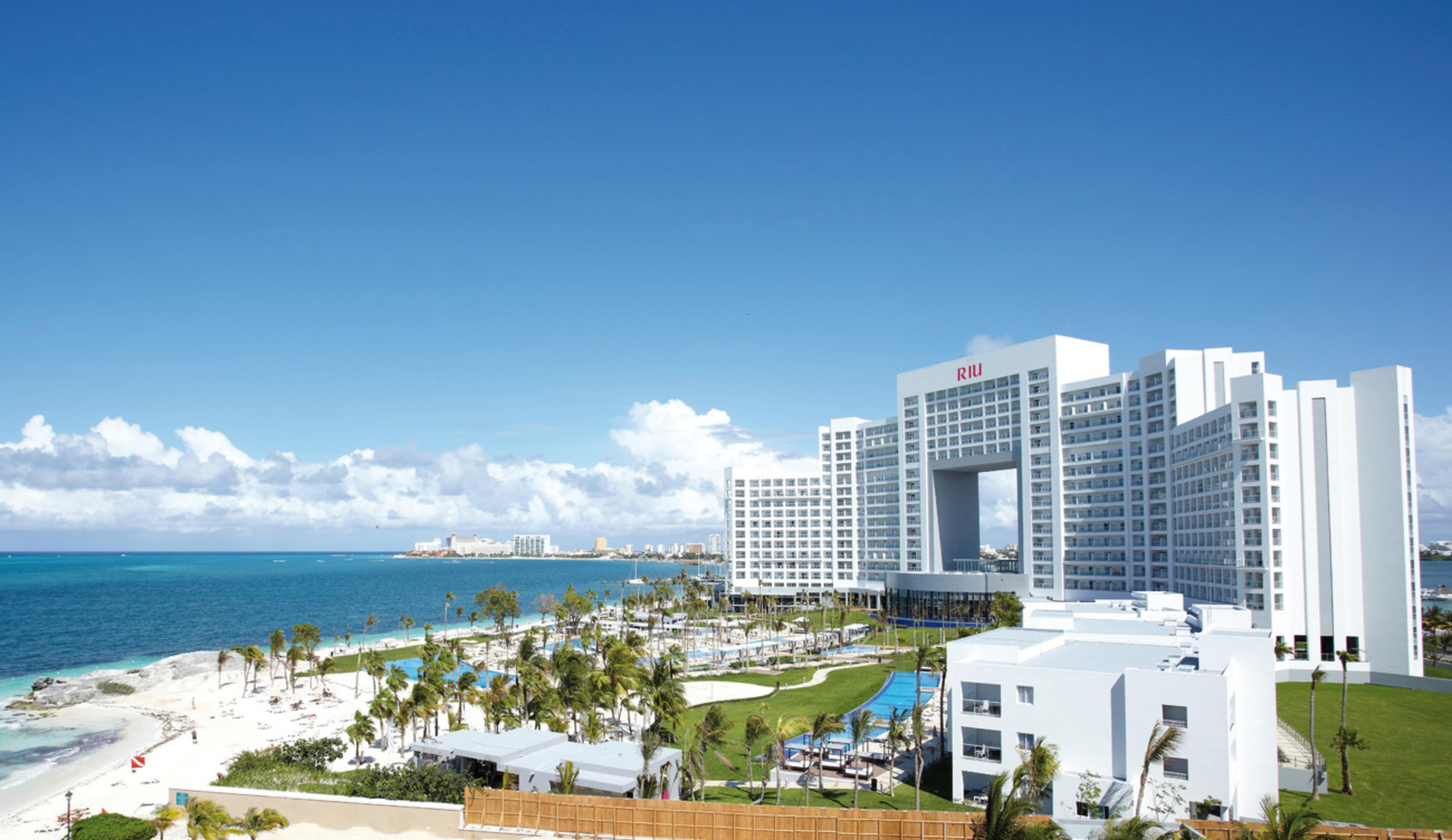 Riu Palace Peninsula Hotel Cancun Exterior photo